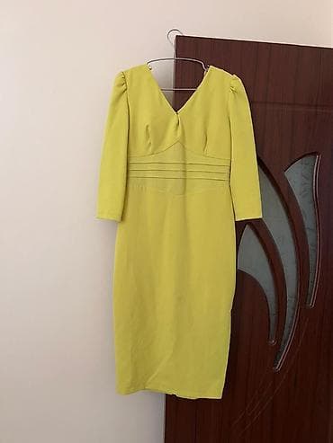 Zərif dizaynlı qadın paltarı
40 razmer lalafo.az -da Zərif dizaynlı qadın paltarı
40 razmer