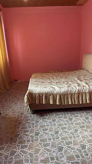 hokmelide evler: Saray mtknin arxasi, 522nom marsurutun son dayanacagi, esyali atdelni — 2