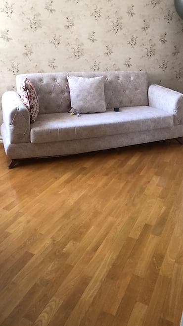 Mebel növü: 3 nəfərlik divan Rəng: Açıq bej/krem Stil: Müasir – lalafo.az -da Mebel növü: 3 nəfərlik divan Rəng: Açıq bej/krem Stil: Müasir –