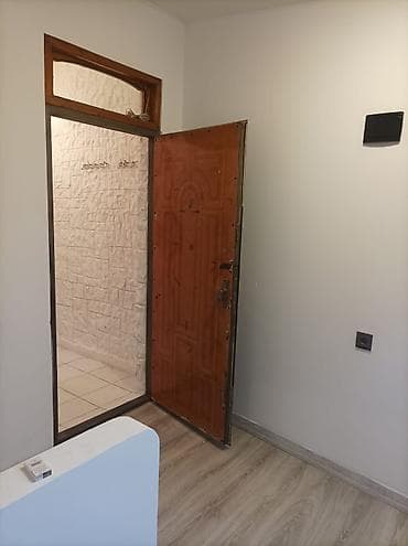 3d qaraj: Nizami rayonu,Keşlə qəsəbəsi,məscidin yanından 200-300 m aralı 2 — 7