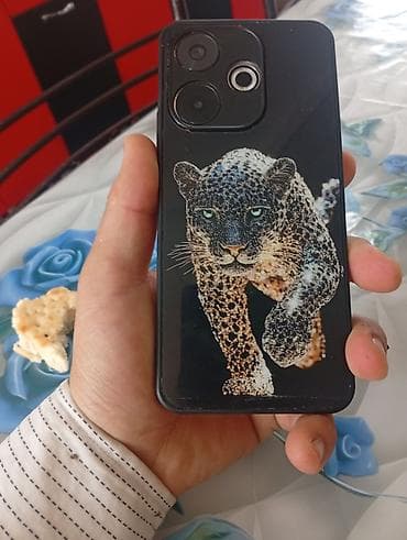 telefonlar 32 s: Smartfon – Android - Ekran: kənarları nazik, ön kamera üçün mərkəzdə — 2