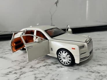 домики для кукол: Miqyaslı model avtomobil – ağ rəngdə, portağal salonlu lüks sedan. - — 11