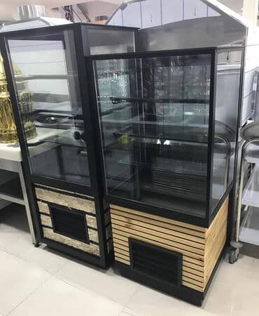 витрины для магазина: Məhsulların nümayişi üçün nəzərdə tutulmuş şüşə vitrin. Bu vitrin şüşə — 3