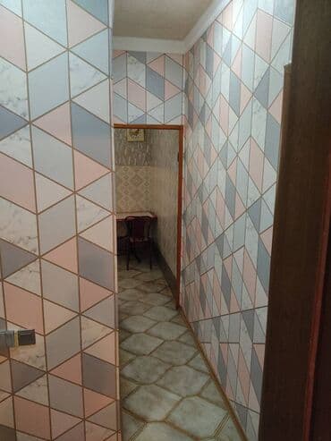 şirvan kiraye: 28 may metrosunun 3-cü çixişında yerləşən 5 mertebeli binanın 1-ci — 8