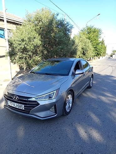 range rover stop: Hyundai Elantra: 1.6 l | 2020 il Sedan — 3