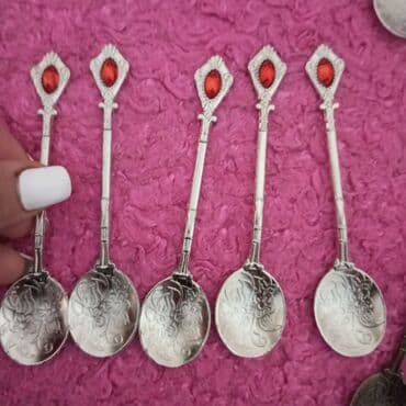 qaşıq dəstləri: Gözmünçugulu. qirmizi. däşlarla. müräbbä. qaşiglari — 9