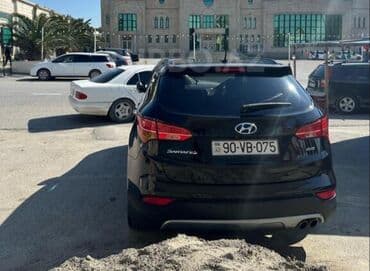 audi q3 2 tfsi: Hyundai Santa Fe – qara rəngli, AWD (tam ötürücülü) krossover — 9