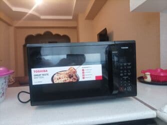 şirniyyat soba: Микроволновка Toshiba, Отдельностоящая, С микроволнами, цвет - Черный, Новый — 1