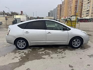 khazar masin: Toyota Prius: 1.5 l | 2007 il Hetçbek — 4