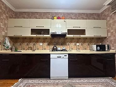 moyka skaf: Mətbəx mebeli satılır 380₼. Ölçü 4m. Üzəri tökmə mərmərdir. Üzərində — 1