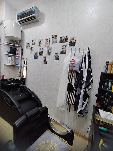 Həzi Aslanov metrosunun KFC çıxışı, xanım və bəylərə uyğun salon — 2