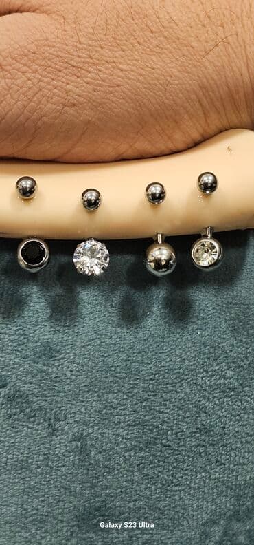 qas sirqalar: Persink 
göbək sırğası — 3