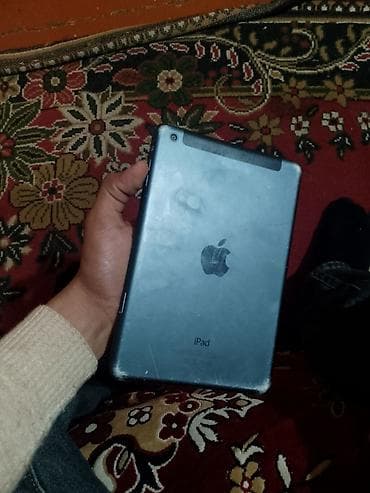 proyektor ekranı: Apple iPad (qara rəng, kompakt korpus) Xüsusiyyətlər: - 7.9 düymlük — 4