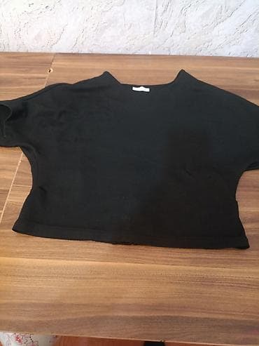 Qara qısa t‑şört - Ön hissədə “Yves Saint Laurent” yazılı və daş — 3