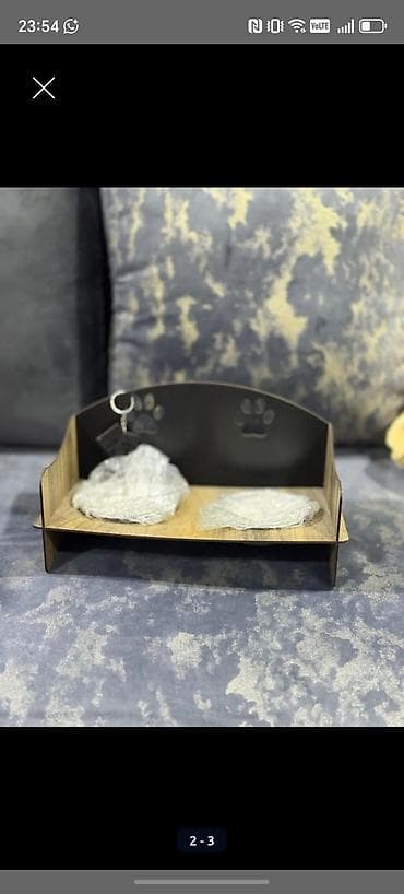 İki qablı ev heyvanı yemliyi, yenidir tecili satilir. 10manat son