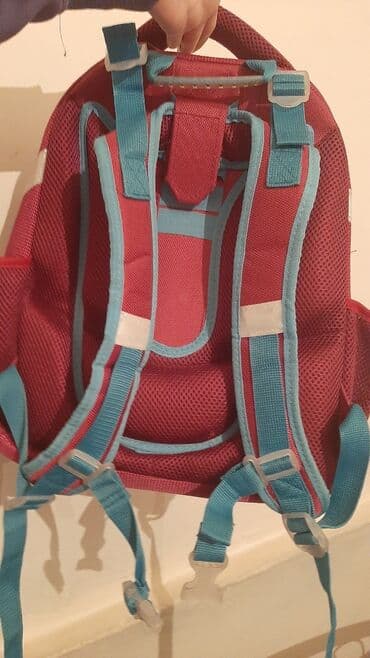 təkərli məktəbli çantaları: Uşaq məktəb çantası 23 olçusu - Ön hissəsi möhkəm formaya sahib, bərk — 2