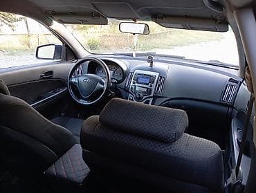 dam bagaj: Hyundai i30 hatchback - Korpus: 5 qapılı hatchback, tünd mavi rəng - — 7