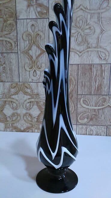 dekarativ guller: Dekorativ güldan. Yenidir, istifadə olunmayıb, öz qutusundadır — 2