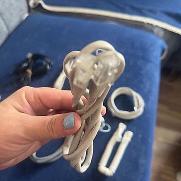 simsiz internet modemleri: İnternet və telefon bağlantısı üçün müxtəlif kabel dəsti. Tərkib: - — 2