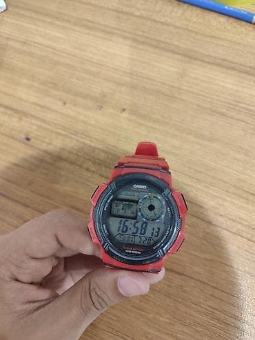 hamilton saat: İşlənmiş, Qol saatı, Casio, rəng - Qırmızı — 1