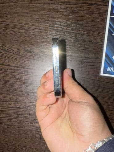 iphone 12 pro max ekran: IPhone 12 Pro Max, Göy, Face ID — 4