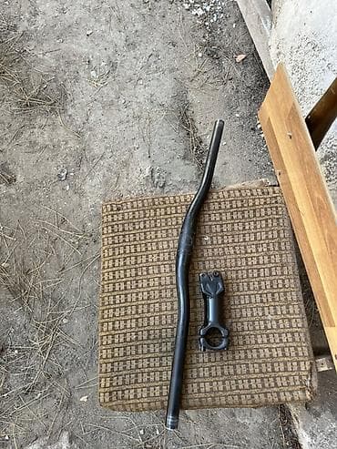 MTB- rolu satılır qara reng cızığı var aşağı yeri 10 azn vins ile