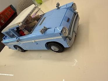 konstruktor oyuncaq: LEGO Ford Anglia modeli – detal baxımından zəngin, açıq mavi rəngdə — 2