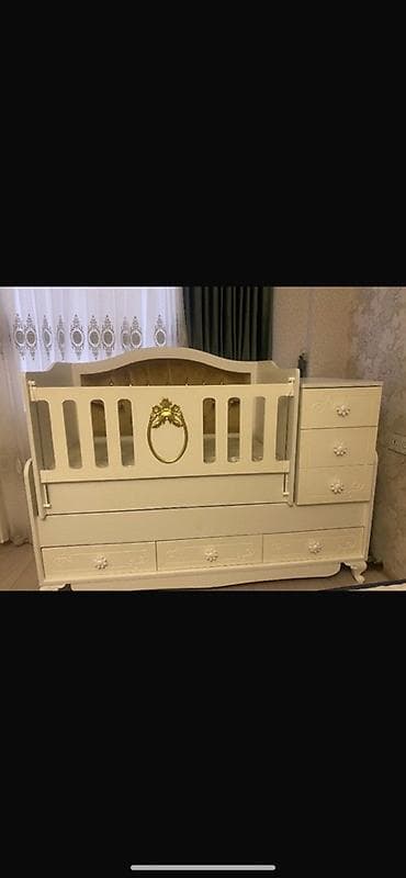 dosek matras: Uşaq beşiyi – klassik dizaynlı, funksional model - Rəng: ağ, qızılı — 1