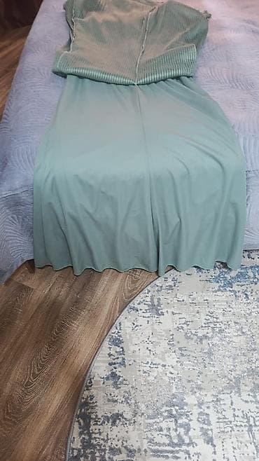 gumus sirqa: Zərif qadın gecə/libas geyimi - Rəng: açıq nane-yaşıl - Siluet: uzun — 4