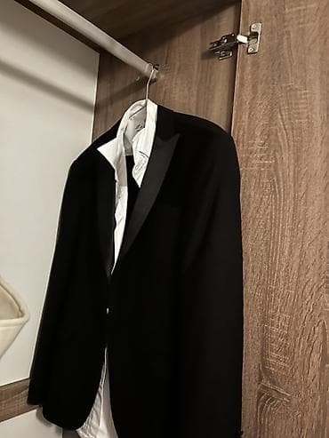 muhafize geyimi: Qara smokin dəsti (Bəylik kostyumu) Kirayəyə verilir. - Brend — 1