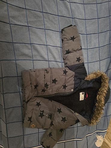 paltarı: Uşaq qışı üçün qalın kürk astarlı gödəkçə - Rəng: boz, qara ulduz — 2