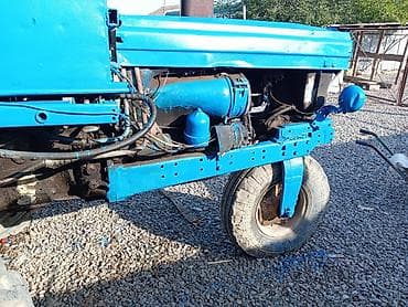 İnkubatorlar: Kənd təsərrüfatı üçün universal təkərli traktor - Korpus və kabin — 2