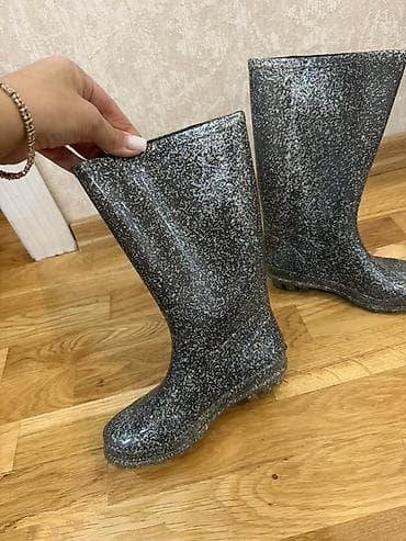 cekmeler: Next резиновые сапожки 
В хорошем состоянии 
Размер 31,5 
Цена 10 — 2