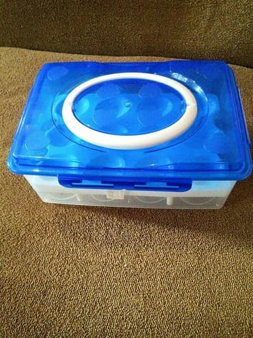 Yem üyüdən aparatlar: Yumurta saxlamaq ucun qab satilir 24 ededlikdi tezedi qiymeti 9 azn — 1