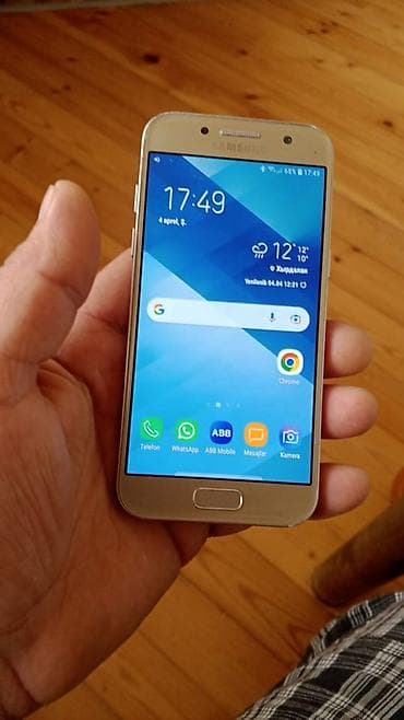 telefon samsunq: Samsung Galaxy A3 2017, 16 GB, rəng - Qızılı, Barmaq izi, İki sim kartlı — 2