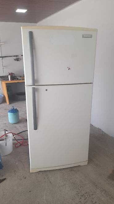 2 qapılı Hitachi Soyuducu Satılır, rəng - Ağ