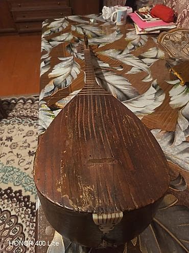 Məhsul: Saz (aşıq sazi) Saz Ata yadigaridir. 30.ilin sazidir — 9