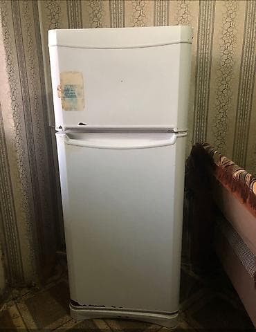 dondurma soyuducular: İki qapılı soyuducu satilir.rengi agdir islenmisdir.problemi — 1