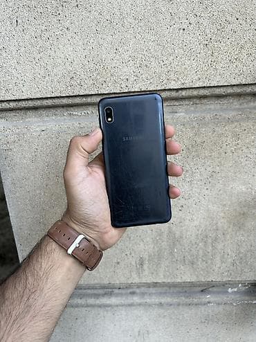 philips xenium 9@9h: Samsung Galaxy A10, 32 GB, rəng - Qara, Düyməli, Sensor, İki sim kartlı — 9