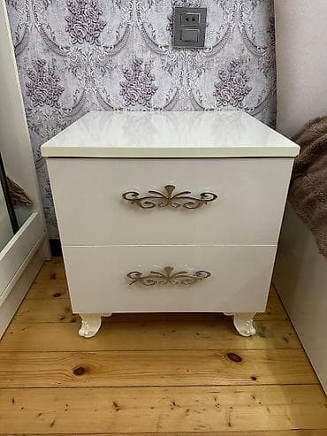 bronza fiqur: İkinəfərlik çarpayı — 1