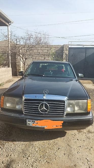 niva baqaji: Mercedes-Benz E 230: 2.3 l | 1991 il Sedan — 1