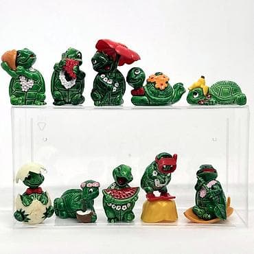 Игрушечные фигурки: Kinder Surprise - Продаются оригинальные коллекционные фигурки «Киндер — 4