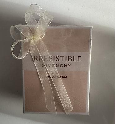 Givenchy Irresistible Eau de Parfum – qadın ətiri. 50 ml Yenidir