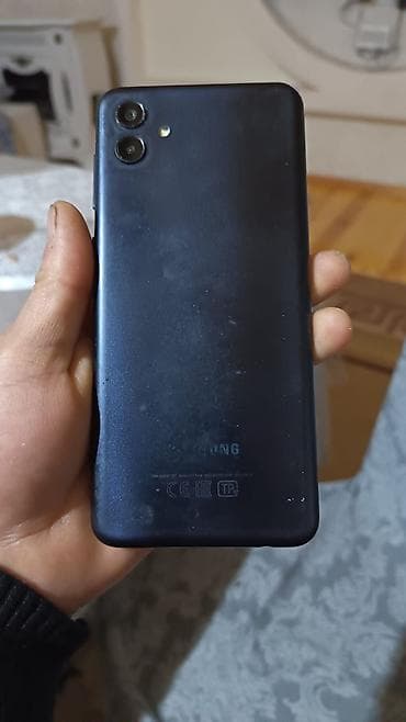 telefonlar poco: Samsung Galaxy A04, rəng - Qara, İki sim kartlı — 3