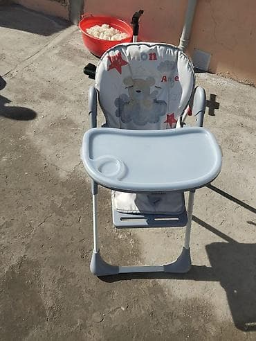 Oyuncaqlar: Uşaq yemək stulu – treyli, tənzimlənən və təhlükəsiz - Rəng: boz-ağ - — 1