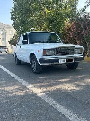 LADA 2107, ağ rəng, sedan gövdə. 700manat kalonka sistemi Teker teze