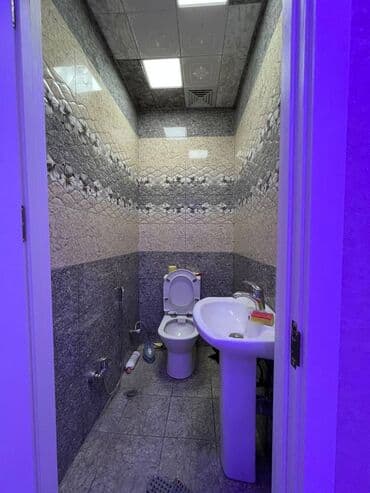 7 mikrorayon: Xətai rayonu,Əhmedli metrosu, pit stopun arxasindaki binada,22 — 7