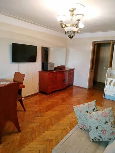 şəhər bağları mənzil satılır: Bakı, 3 otaqlı, Köhnə tikili, m. Gənclik, 70 kv. m — 1