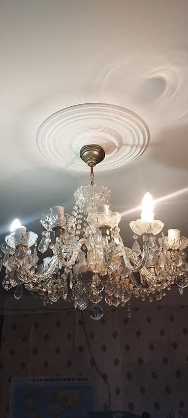 lyusturlar: Люстра б/у.12 ламповая.В рабочем состоянии 3 лампы.Остальные Подлежат — 2