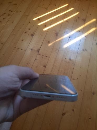 iphone 13 red: IPhone 13, Ağ, Simsiz şarj — 3